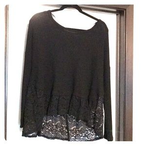 Le Lis Lace Longsleeve
